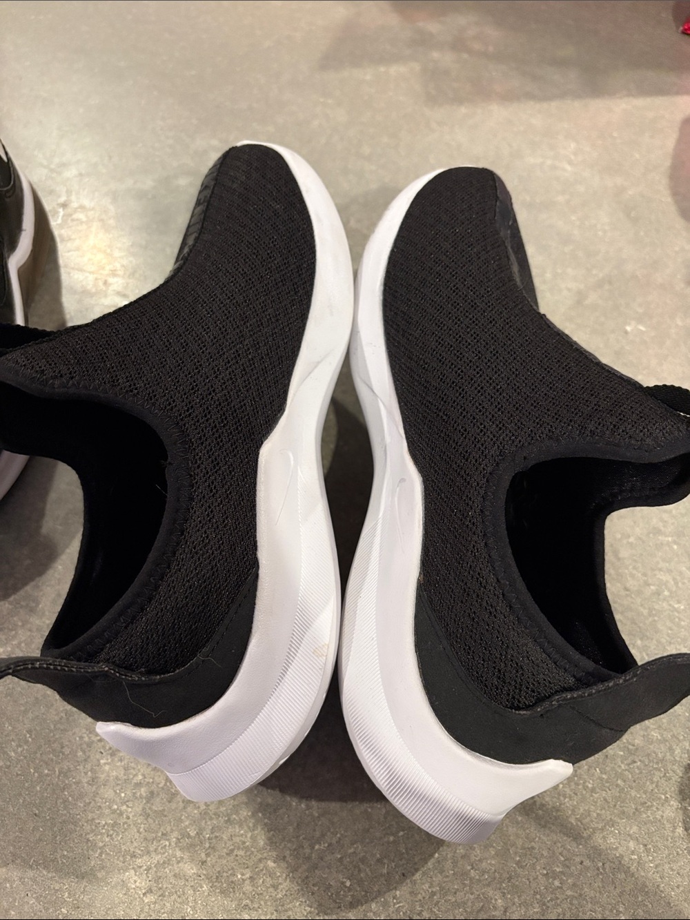 2 PAIR OF NIKE SHOES ✨ - Picture 7 of 11